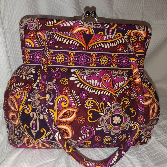 Vera Bradley Handbags - Vera Bradley Alice Purse Quilted Handbag With Kiss Lock Sunset Safari Pattern
